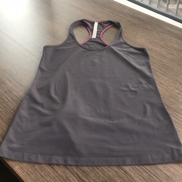 Lululemon racer back tank size 12 - Picture 4 of 4